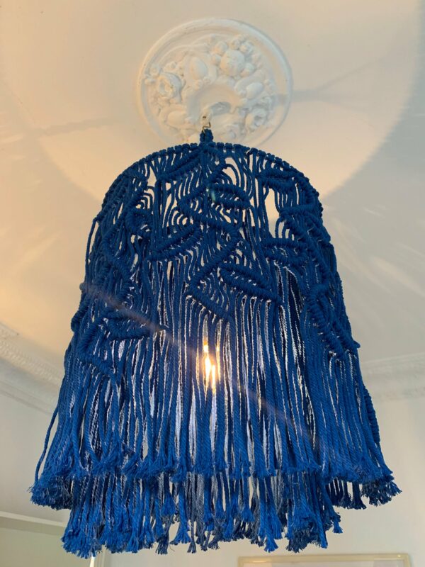 Luminaire feuilles sur tiges bleu roi atelier Plumbagp