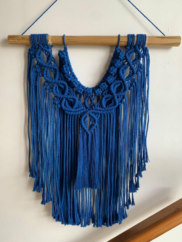 suspension-collier-de-roses-bleu-roi-atelier-plumbago_3171 Suspension murale "collier de roses"